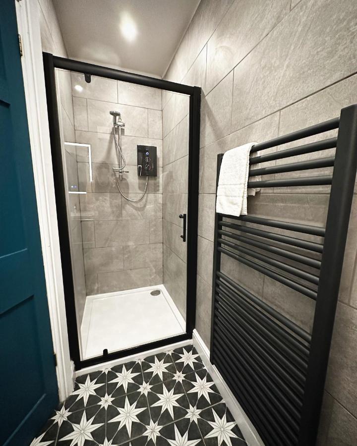 באונס-און-ווינדרמיר 1 West End Boutique Apartment מראה חיצוני תמונה