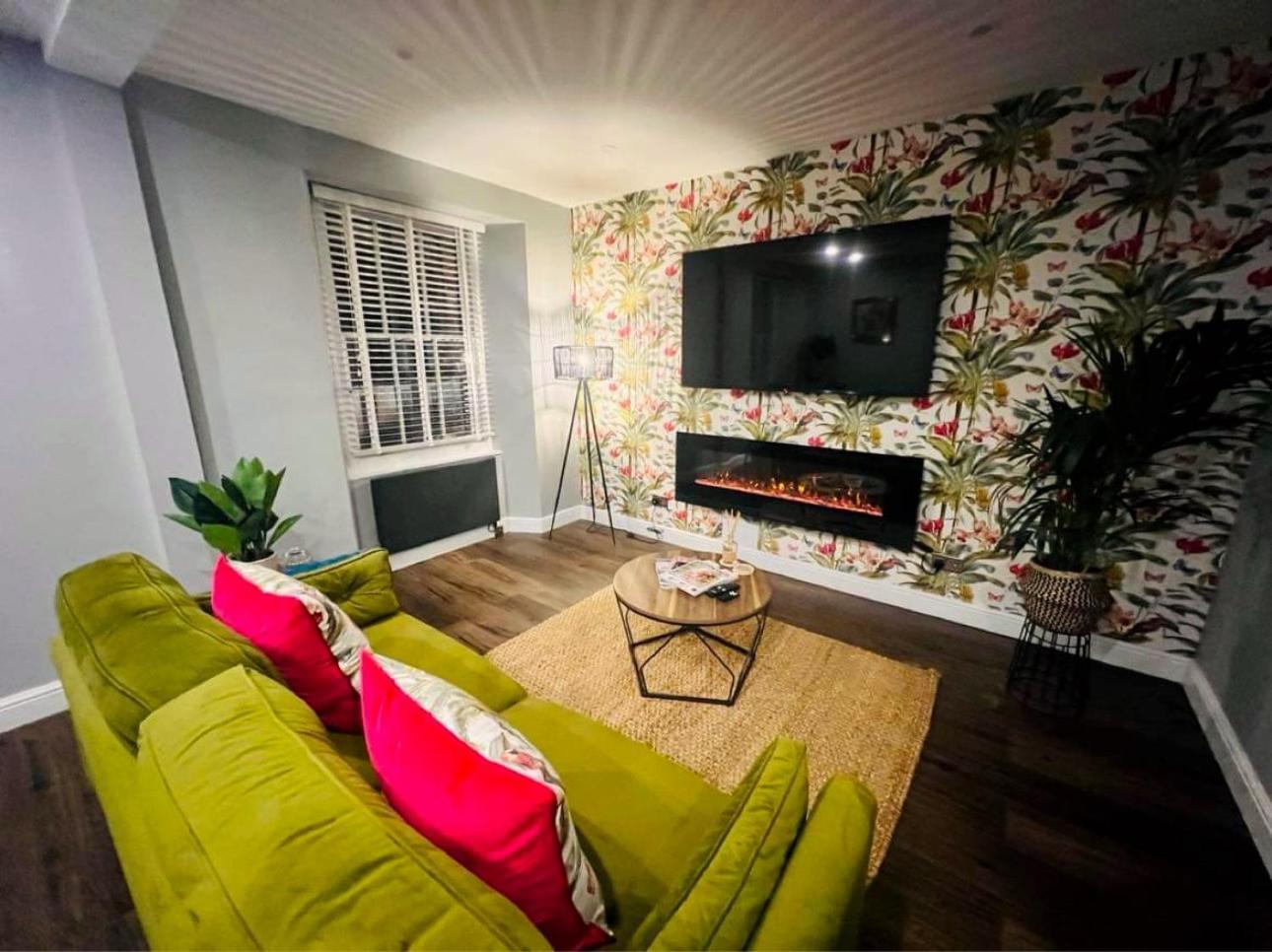 באונס-און-ווינדרמיר 1 West End Boutique Apartment מראה חיצוני תמונה