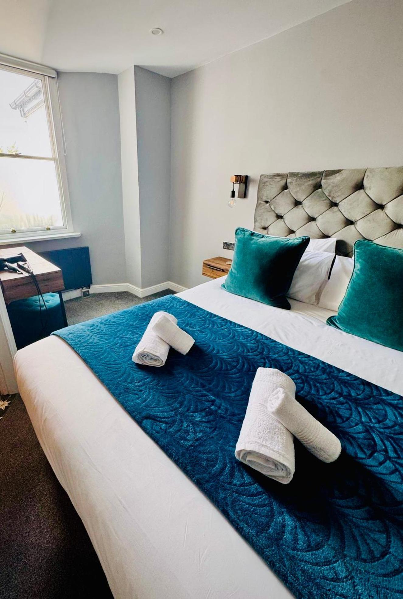 באונס-און-ווינדרמיר 1 West End Boutique Apartment מראה חיצוני תמונה